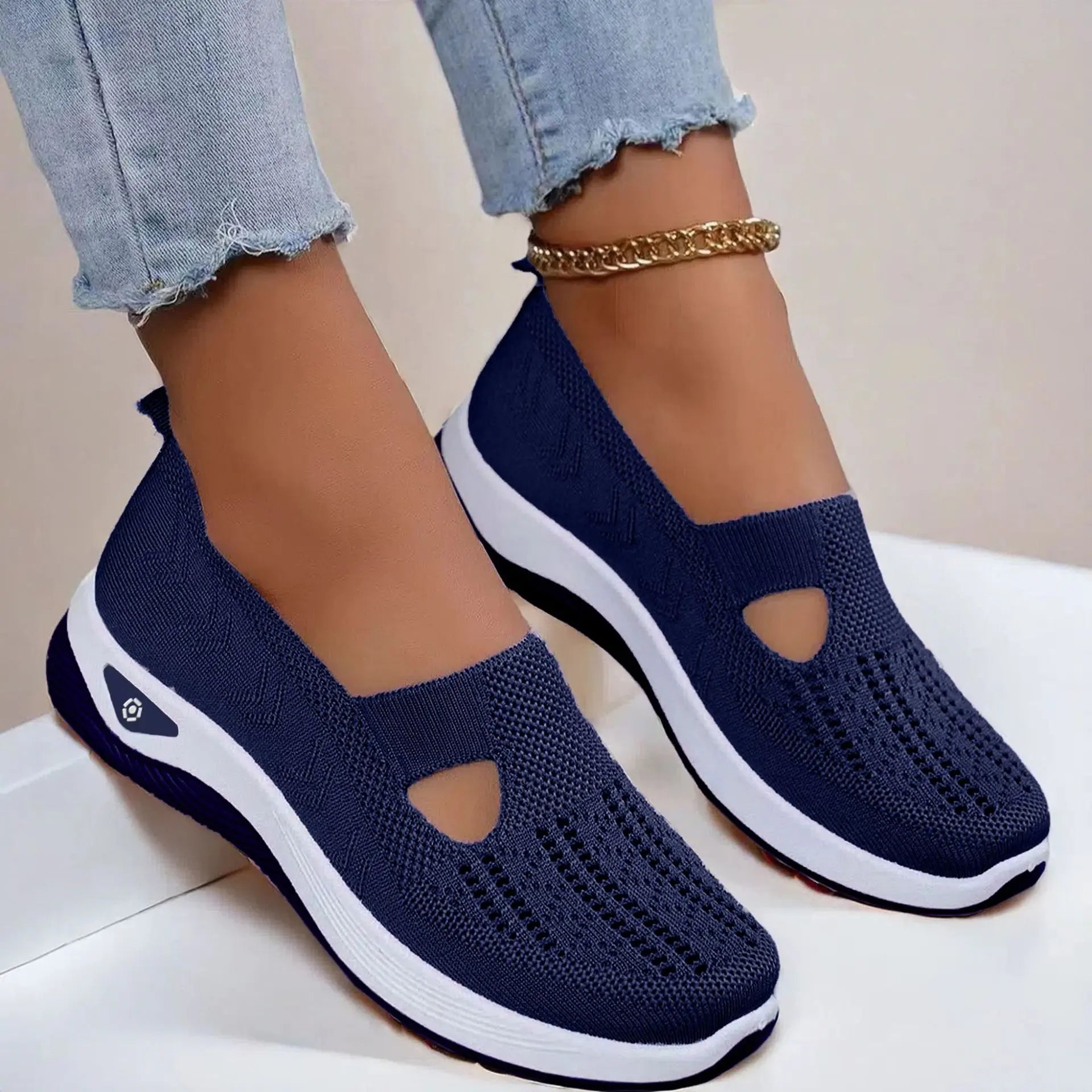 Summer Women's Shoes Breathable Anti-slip Soft Bottom Women's Casual Shoes Middle-aged Walking Shoes