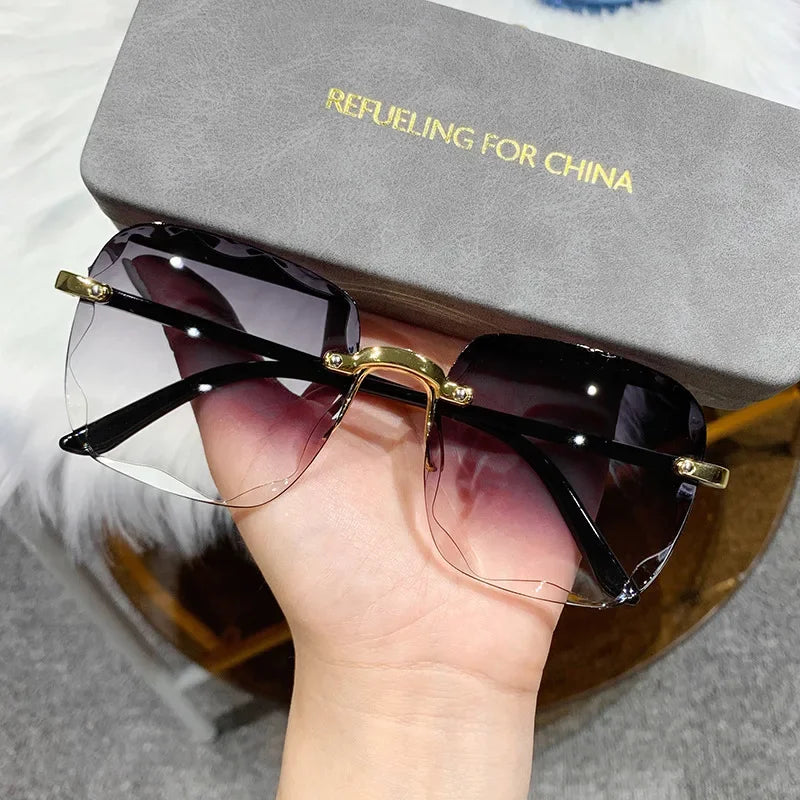 Square Rimless Fashion Sunglasses for Women Men Summer Gradient Sun Shades for Vacation Beach Travel（Not Include Glasses Case）