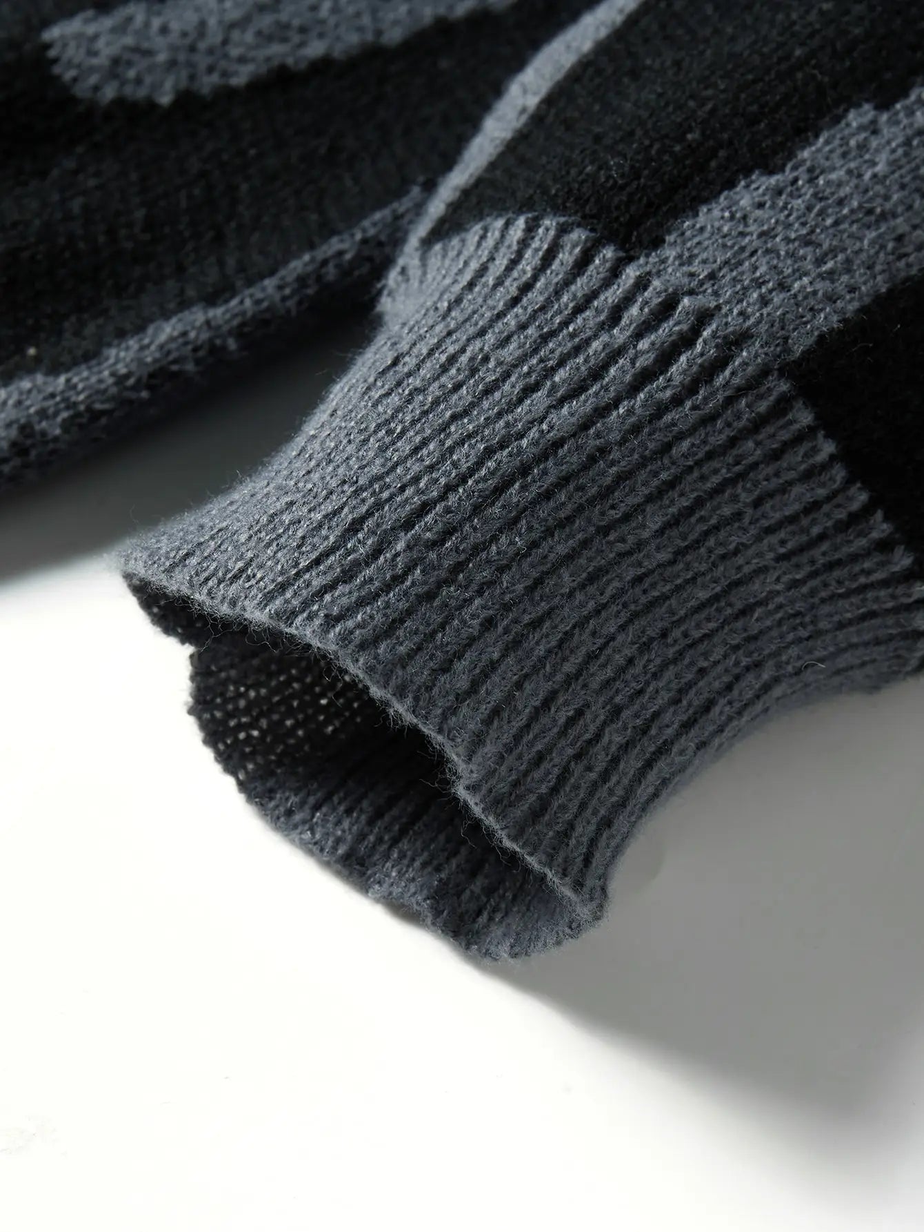 New Popular Autumn Winter Irregular Jacquard Pattern Pullover Sweater Casual Round Neck Contrast Color Knitted Men's Pullover - Live Store 4U