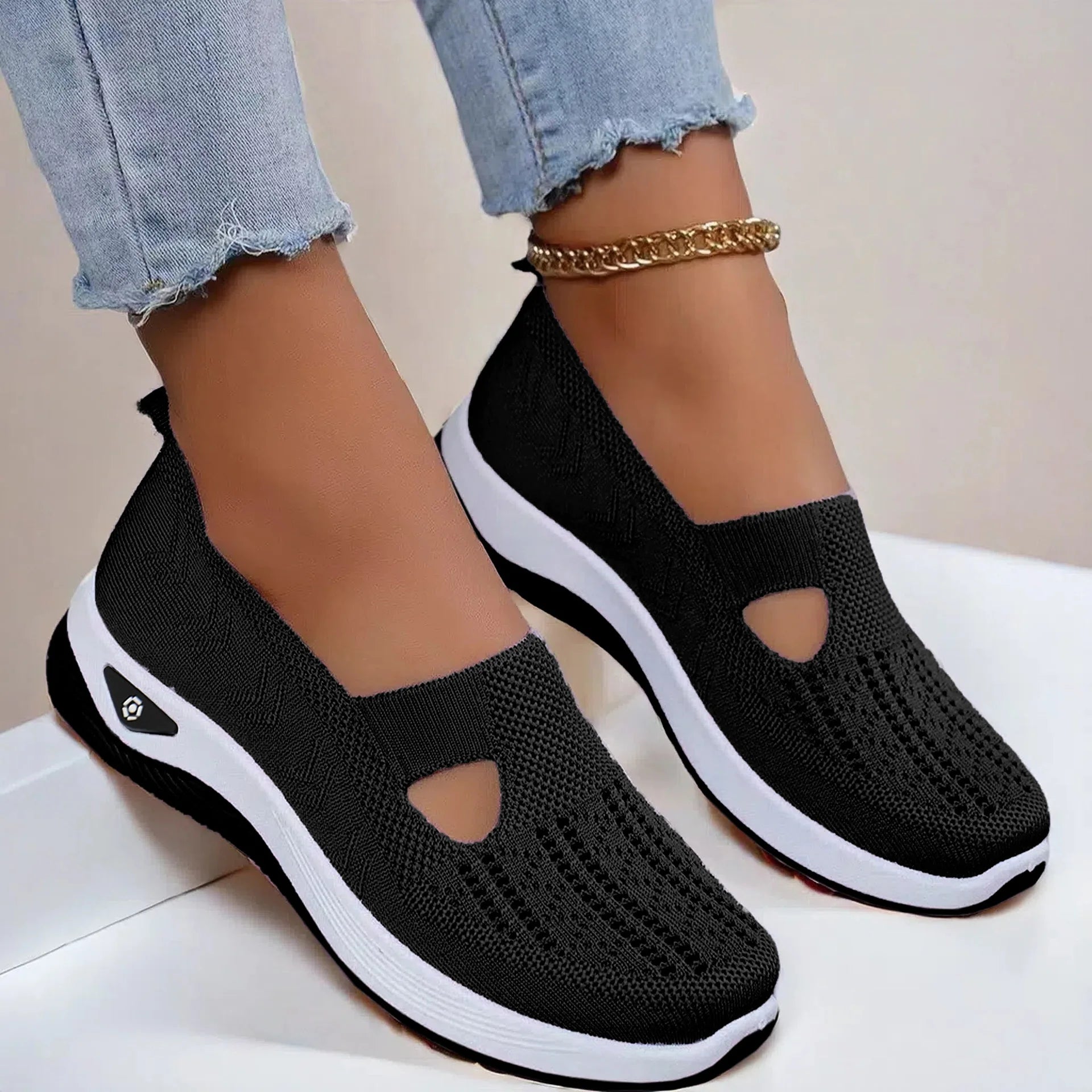 Summer Women's Shoes Breathable Anti-slip Soft Bottom Women's Casual Shoes Middle-aged Walking Shoes