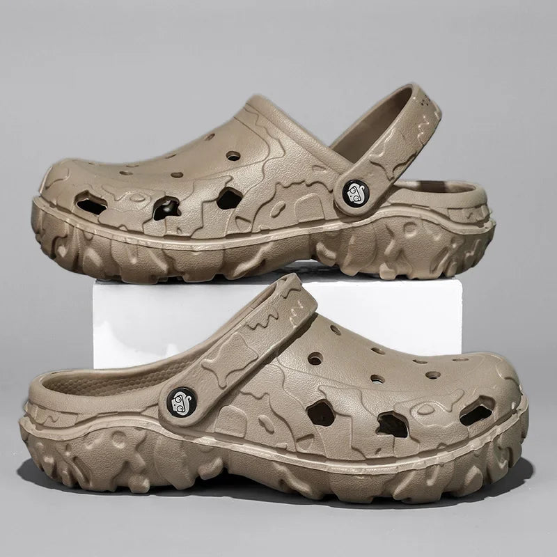 2025 Summer Slippers Clogs Men Beach Shoes Outdoor Garden Shoes Casual Sandals Black Brown Slip-On Men's Breathable Slides