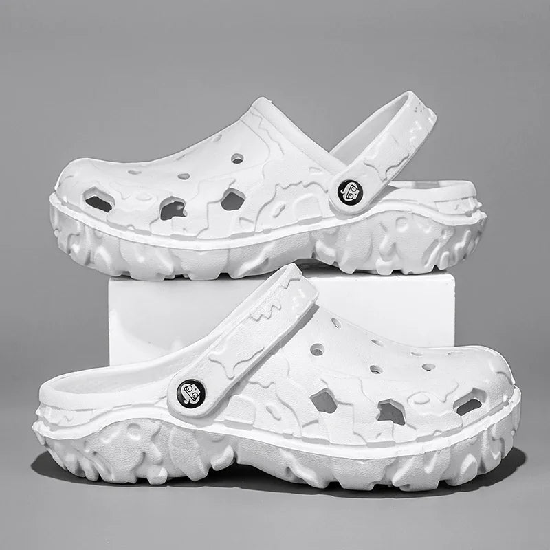 2025 Summer Slippers Clogs Men Beach Shoes Outdoor Garden Shoes Casual Sandals Black Brown Slip-On Men's Breathable Slides