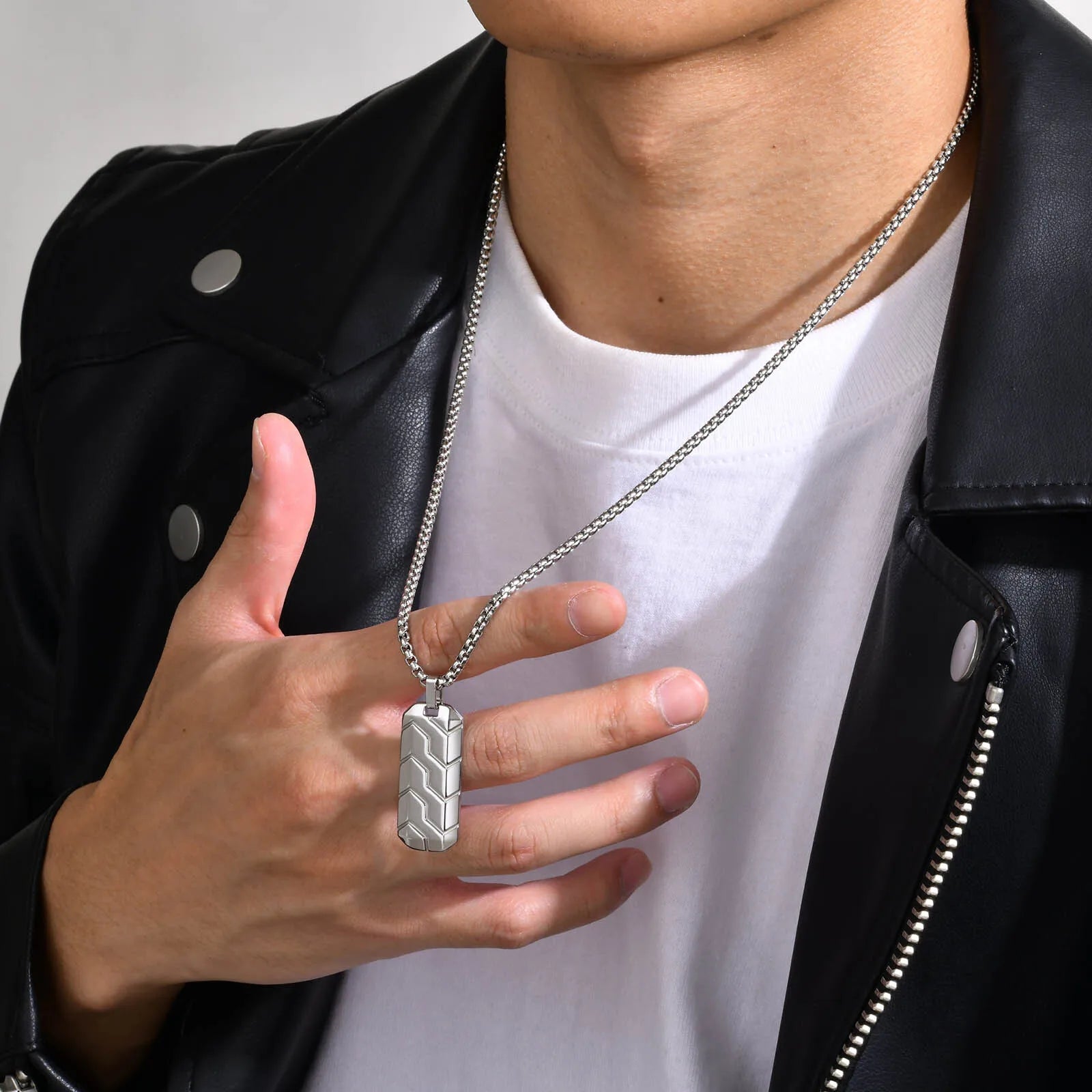 Vnox Small Dogtags Pendant Necklaces for Men Boys,Black Silver Color Stainless Steel Military Dog Tag with Box Chain Gift to Him