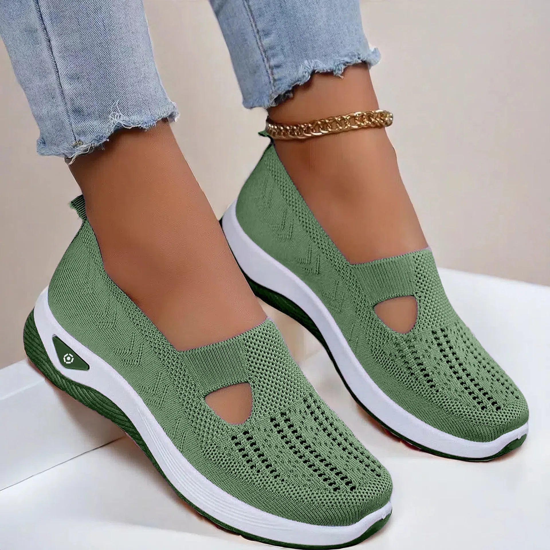 Summer Women's Shoes Breathable Anti-slip Soft Bottom Women's Casual Shoes Middle-aged Walking Shoes