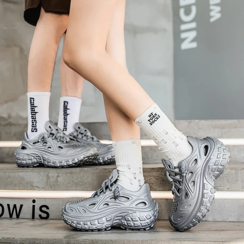 2025 New Summer Fashion Lovers Sandals EVA Baotou Men's Sandals Outdoor Thick Bottom Hole Shoes Luxury Beach Men Garden Shoes