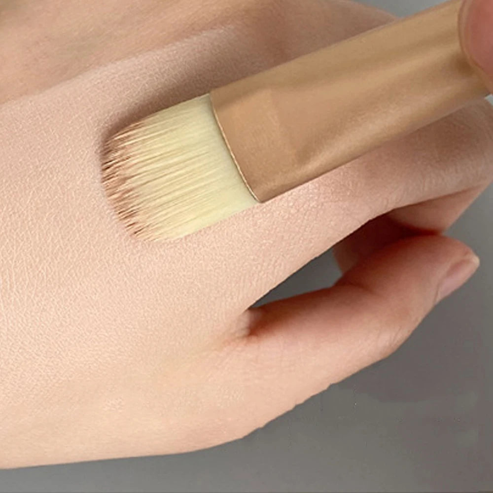 Facial Mask Brush Compact Portable Skincare Tool Soft Makeup Brush Anti-Slip Wooden Handle Brush For Face Care Travel Makeup Bag