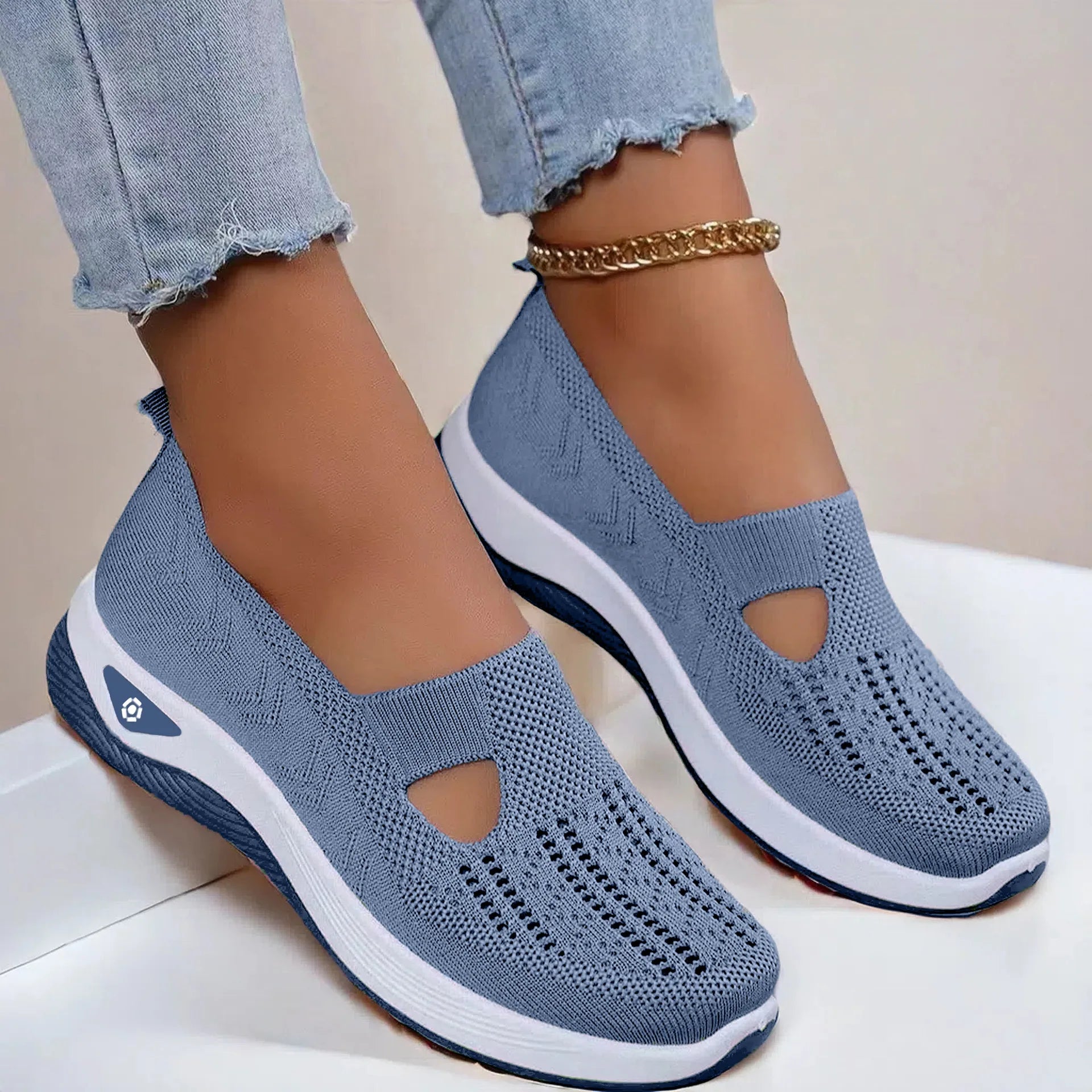Summer Women's Shoes Breathable Anti-slip Soft Bottom Women's Casual Shoes Middle-aged Walking Shoes