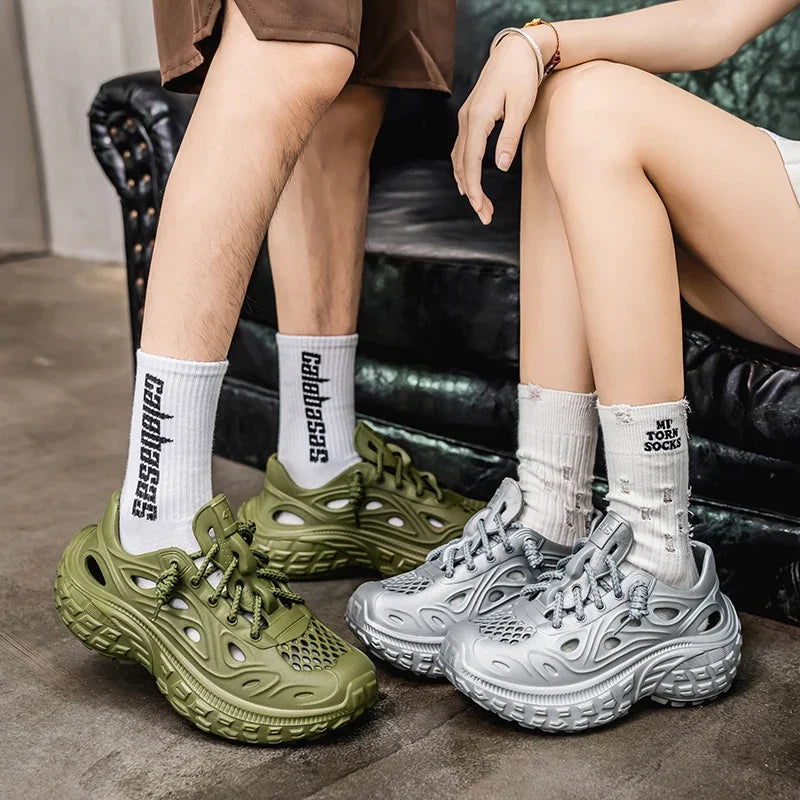 2025 New Summer Fashion Lovers Sandals EVA Baotou Men's Sandals Outdoor Thick Bottom Hole Shoes Luxury Beach Men Garden Shoes