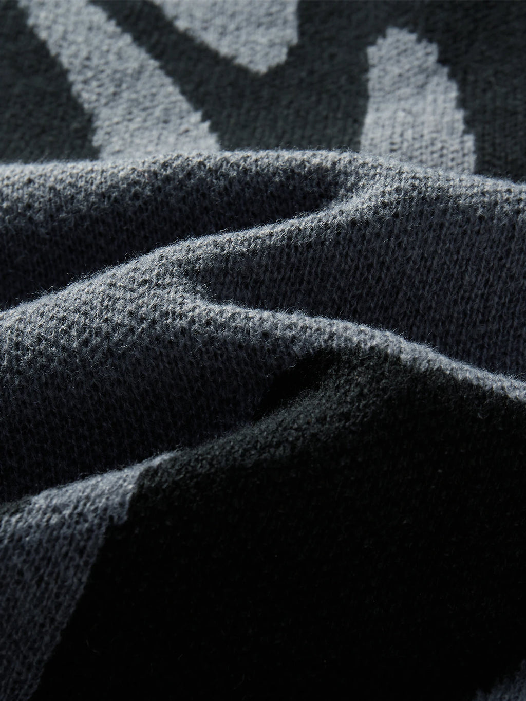 New Popular Autumn Winter Irregular Jacquard Pattern Pullover Sweater Casual Round Neck Contrast Color Knitted Men's Pullover - Live Store 4U