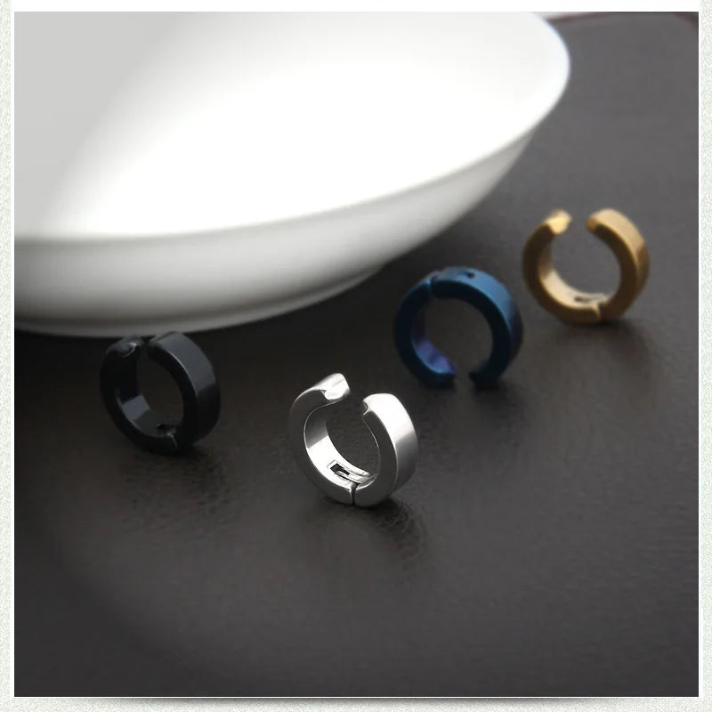 2pcs Anime Chainsaw Man Yoshida Hirofumi Cosplay Ear Clip Earrings Women Men Punk Black No Pierced Fake Ear Circle Pop Jewelry - Live Store 4U
